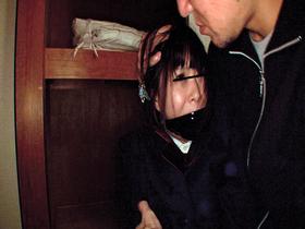 パイパン制服少●監●拘束調教中出しレ●プ映像集4時間　サンプル画像06